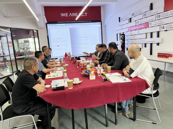 1-1 Saúdská OEM pro přijetí linky SMT Dip Coating