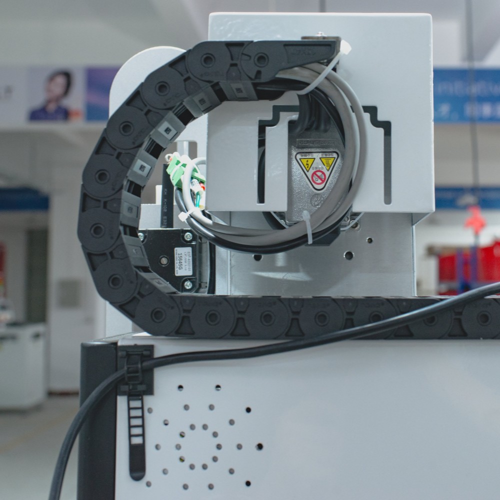 ICT-SCR640 | Upevňovací Desktop TM šroubovák Robot